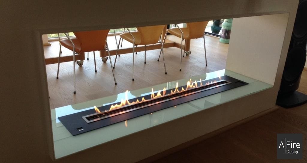 Double Sided Fireplace With Integrated Remote Controlled Ethanol Burner